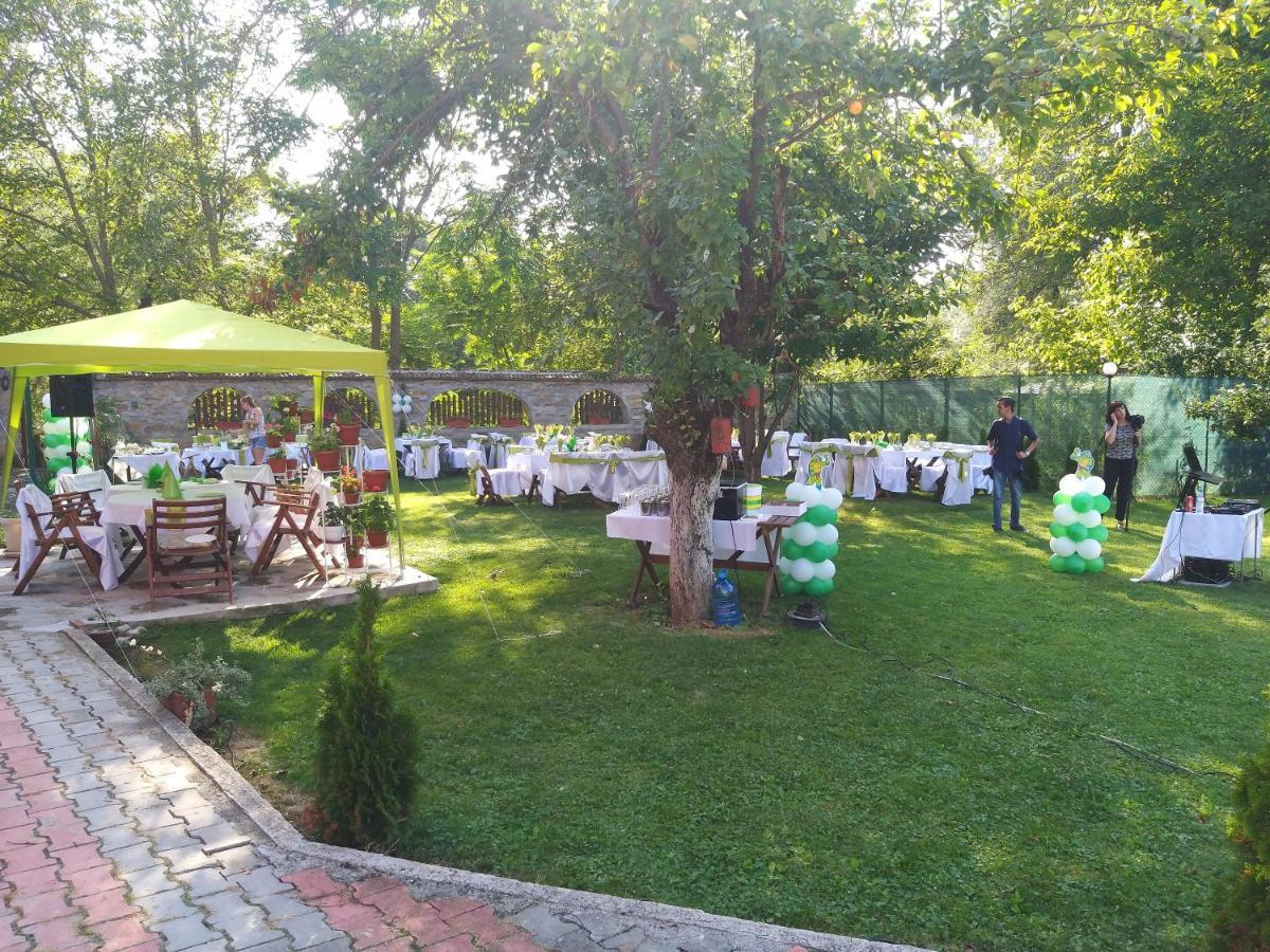 Къща За Гости "Там Край Реката " Slivek Exterior photo